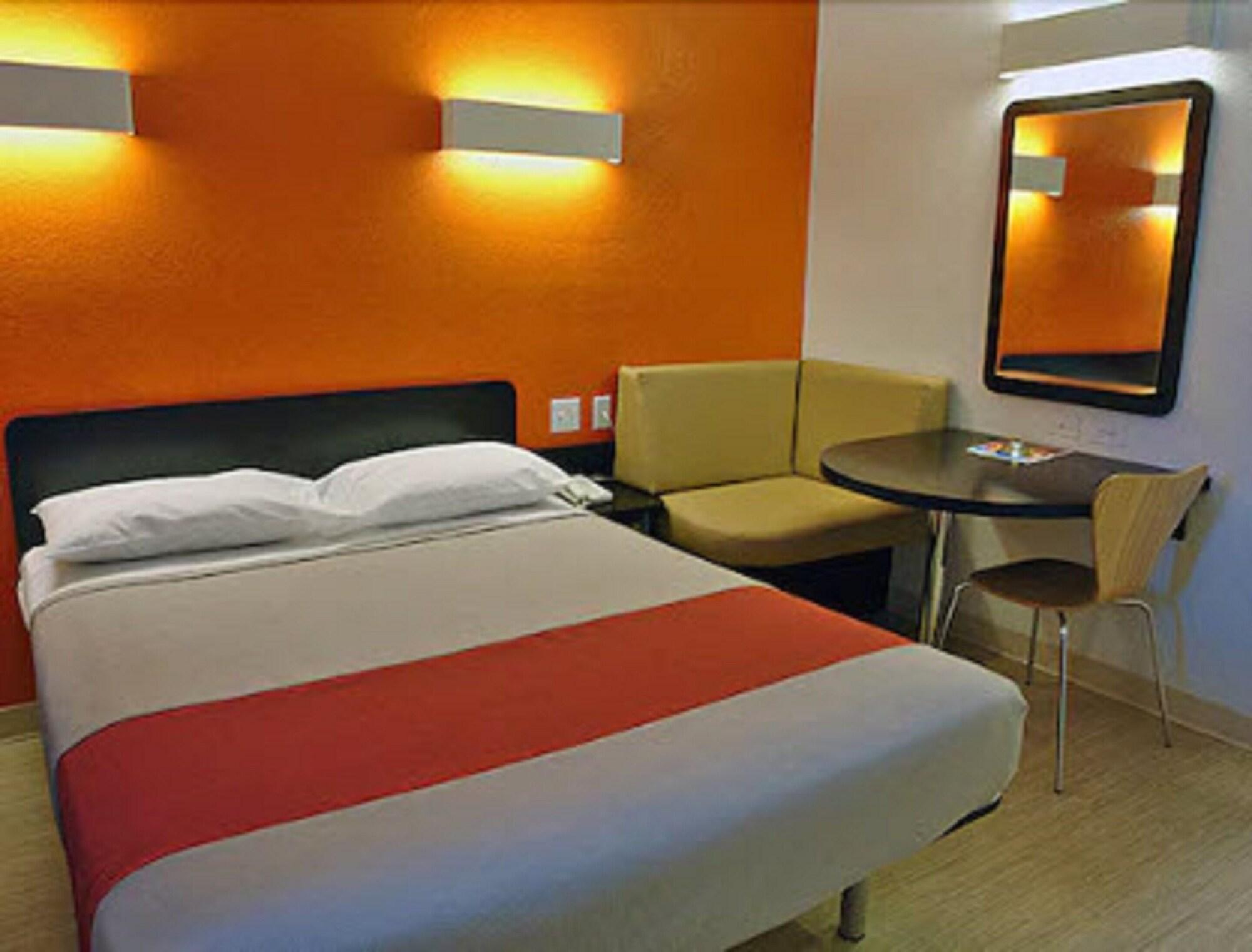 Motel 6-Simi Valley, Ca Dış mekan fotoğraf